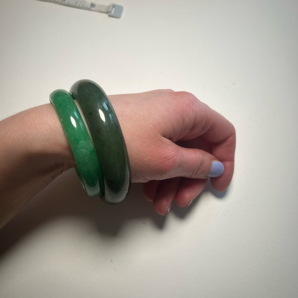 Nephrite Jade bangle 7.5”/19cm inner diameter - Picture 2 of 16